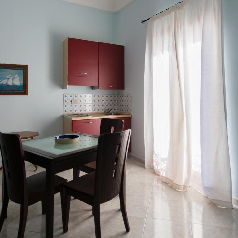 Casa La Serissa - One-Bedroom Apartment with Sea View - 10