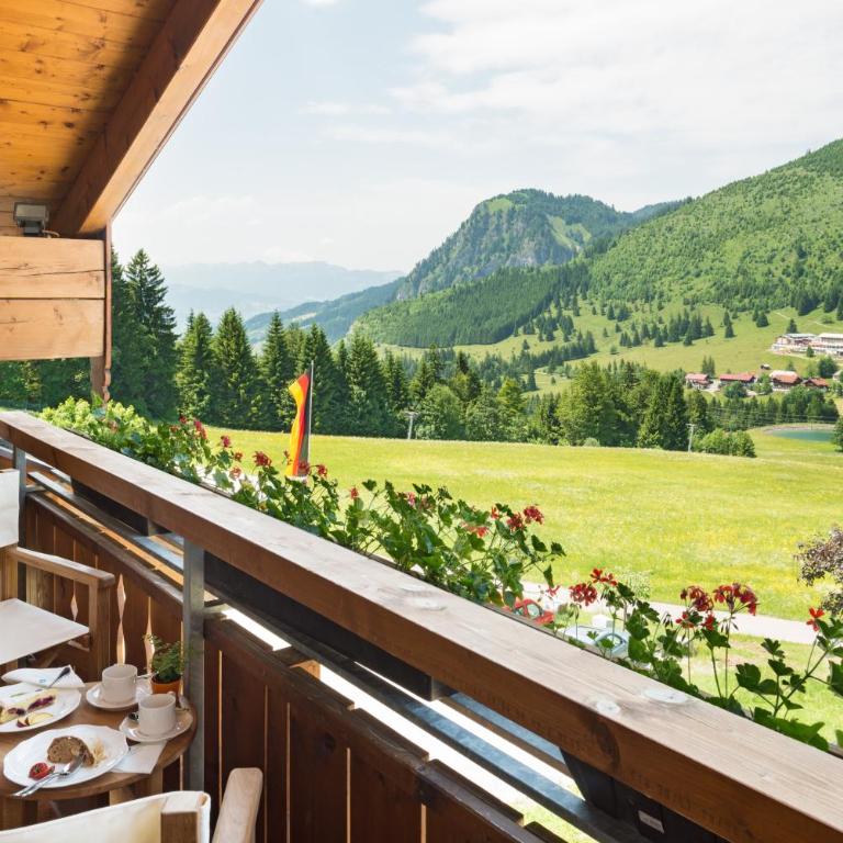Biohotel Mattlihüs - Doppelzimmer mit Balkon - 2