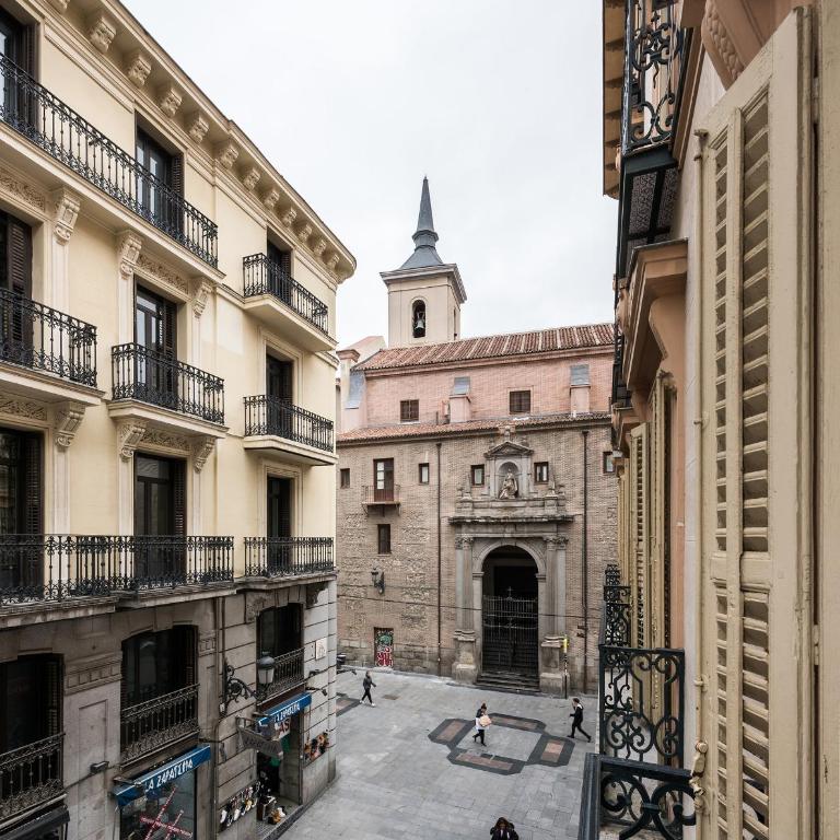 Apartamento en Puerta del Sol - Three-Bedroom Apartment - 30