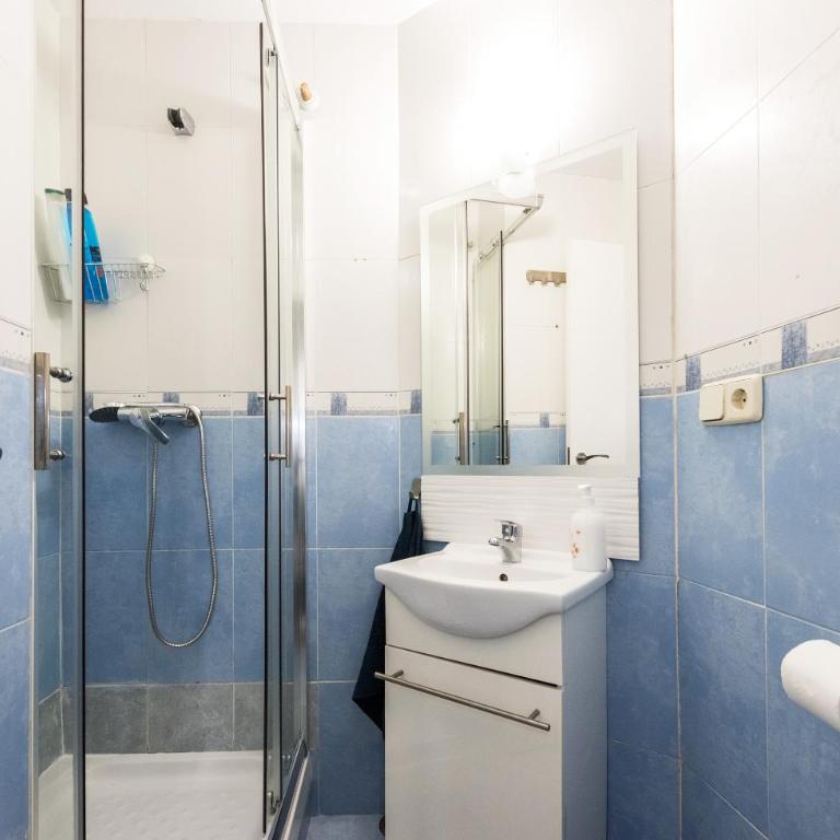 Apartamento en Puerta del Sol - Three-Bedroom Apartment - 25