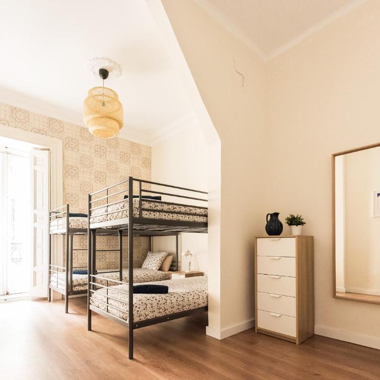 Apartamento en Puerta del Sol - Three-Bedroom Apartment - 4