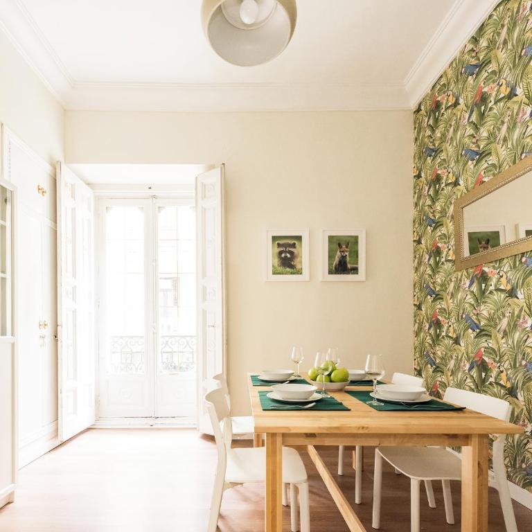 Apartamento en Puerta del Sol - Three-Bedroom Apartment - 5