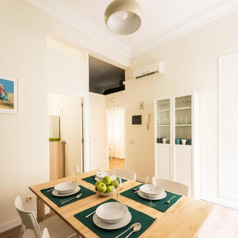 Apartamento en Puerta del Sol - Three-Bedroom Apartment - 23