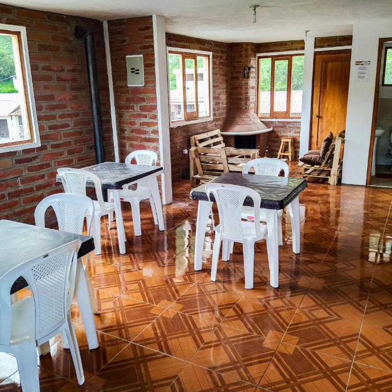 Lagoon Hotel Chugchilan - Habitación Individual con vistas a la montaña - 23