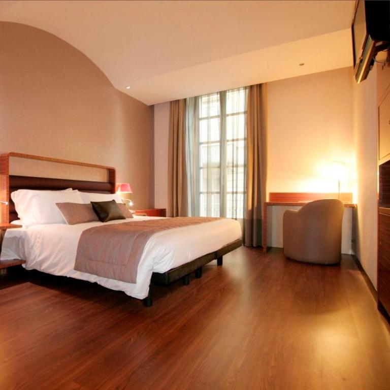 Sure Hotel by Best Western Turin City Centre - Camera Tripla con 1 Letto King-Size e 1 Letto Singolo Letto - Non Fumatori - 2