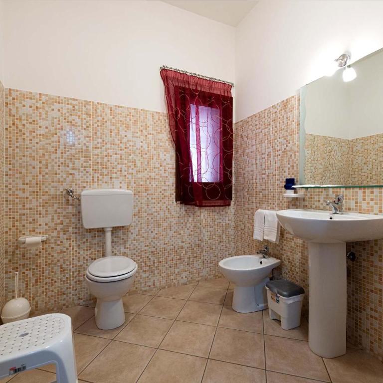 Residence Mareluna - Camera Matrimoniale Familiare - 1
