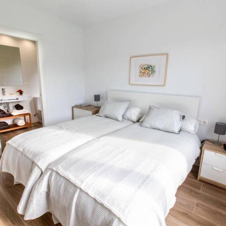 La llosina Vivienda Vacacional alquiler íntegro - Three-Bedroom House - 32