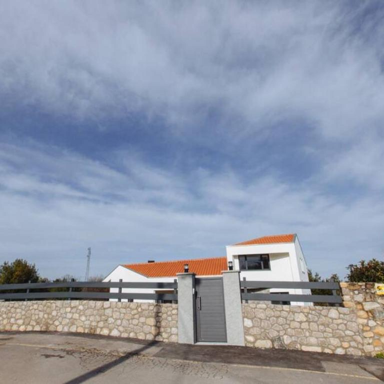 La llosina Vivienda Vacacional alquiler íntegro - Three-Bedroom House - 41
