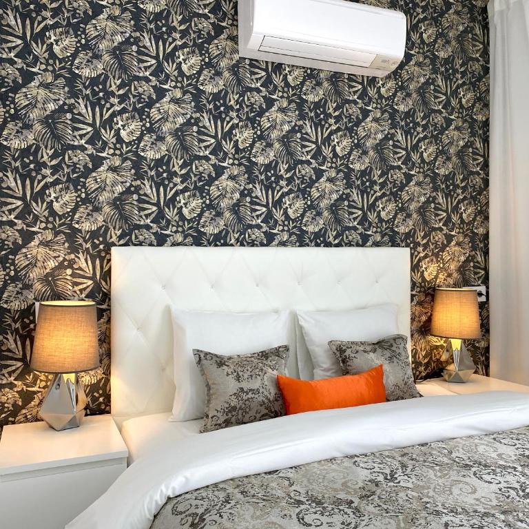 Plaza Madrid Central - Two-Bedroom Deluxe Apartment with Balcony - 4