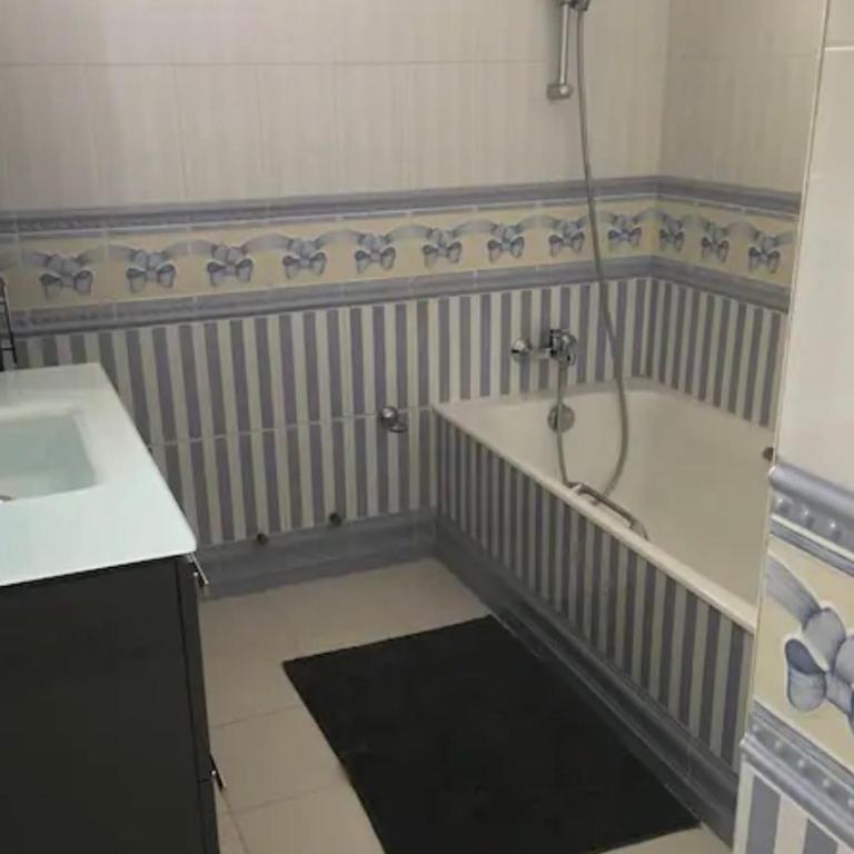 Le Cézanne, 200m plage, grand balcon ,Wifi, - Appartement 2 Chambres - 18