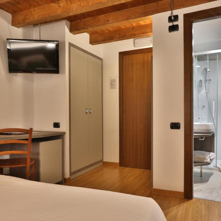 Hotel James Joyce - Camera Matrimoniale/Doppia con Letti Singoli - 10