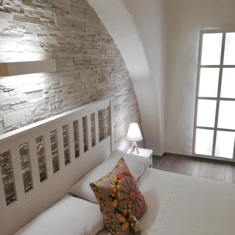 DG Sicily - Double Room with Private Bathroom - 11