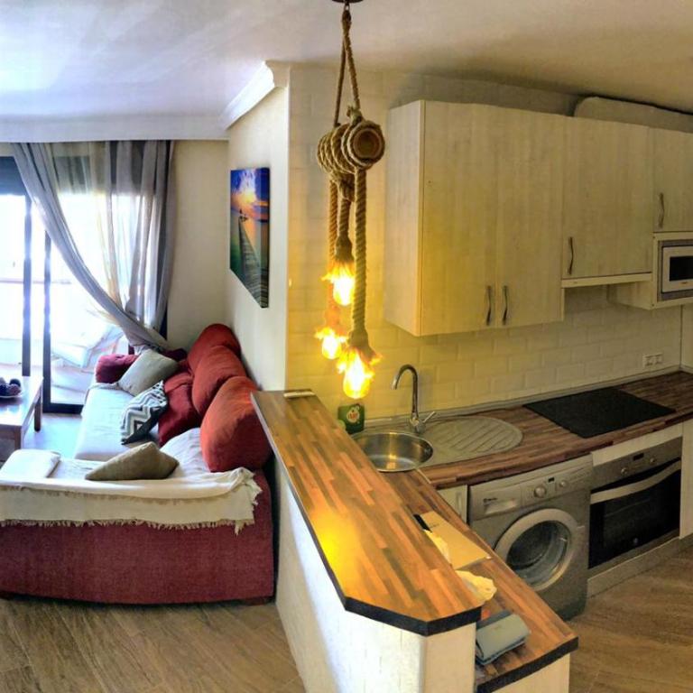 Coqueto apartamento en Puerto Marina con piscina - Two-Bedroom Apartment - 1