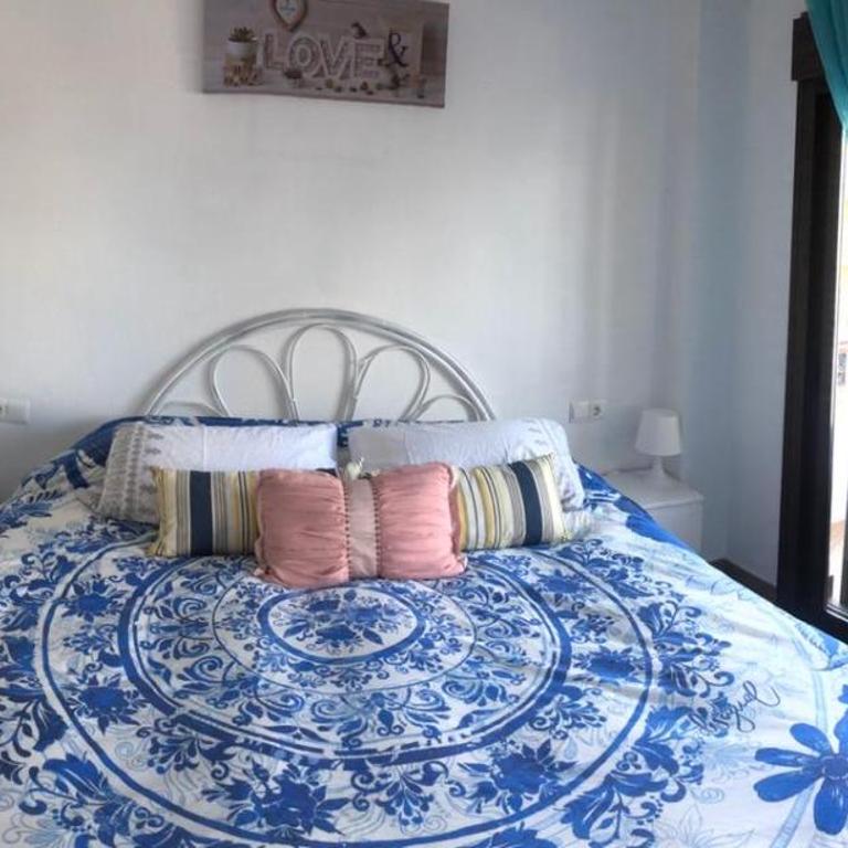 Coqueto apartamento en Puerto Marina con piscina - Two-Bedroom Apartment - 14