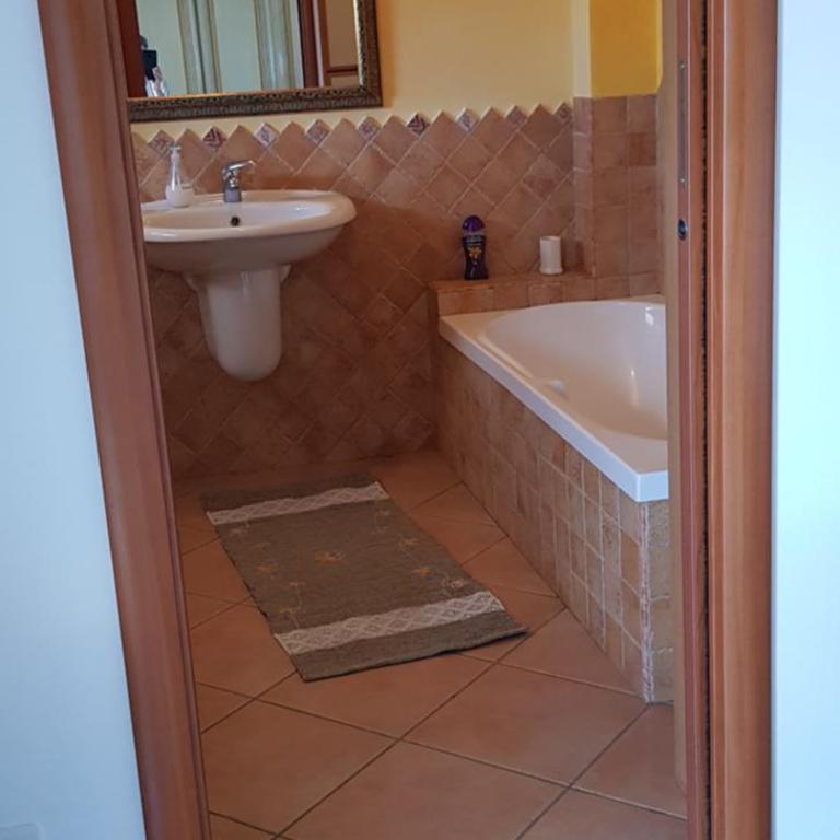 VelaLatina - Deluxe Double Room with Balcony and Sea View - 6