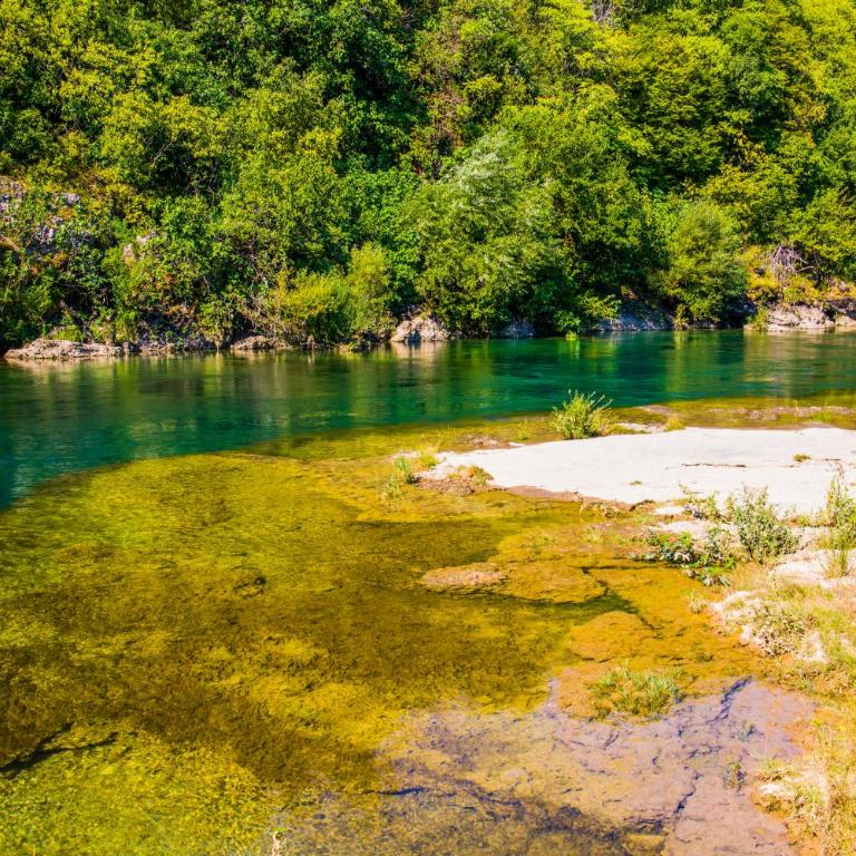 Kovac Riverfront Apartments - Two-Bedroom Apartment - 16