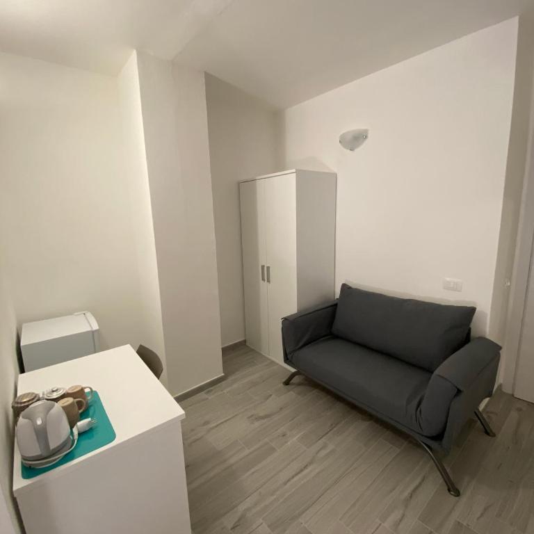 IN CENTRO ROOMS Vicino Cefalù SELF-CHEK-IN - Quadruple Room with Balcony - 1