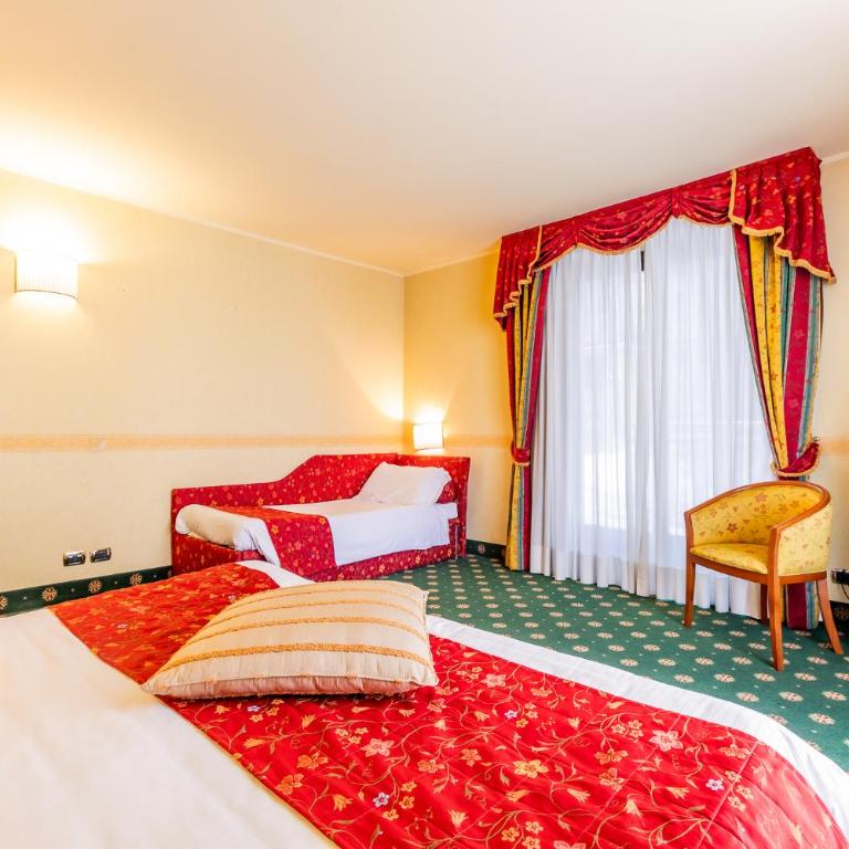 Hotel Cristallo - Camera Tripla Standard - 9