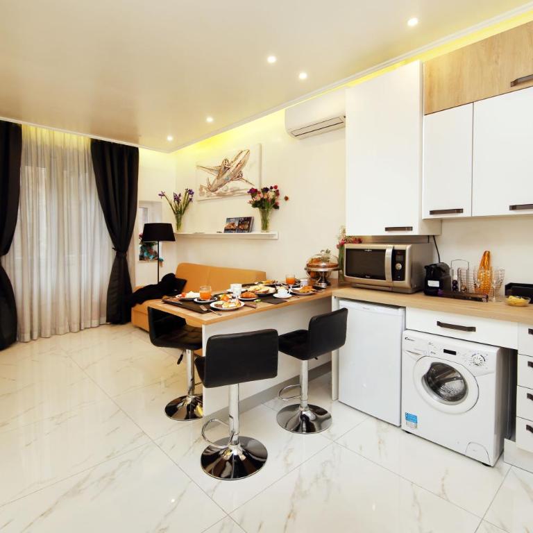 La Maisonnette Tritone Trevi Apartment Rome - Two-Bedroom Apartment - 21