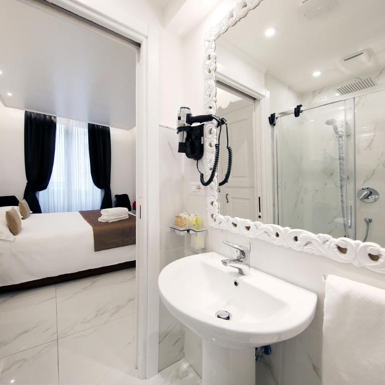 La Maisonnette Tritone Trevi Apartment Rome - Two-Bedroom Apartment - 32