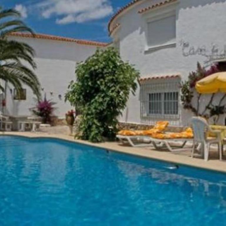 Spacious family home with Airco, private 5x10m pool, sandy beach 300m, free WiFi - Casa - 12