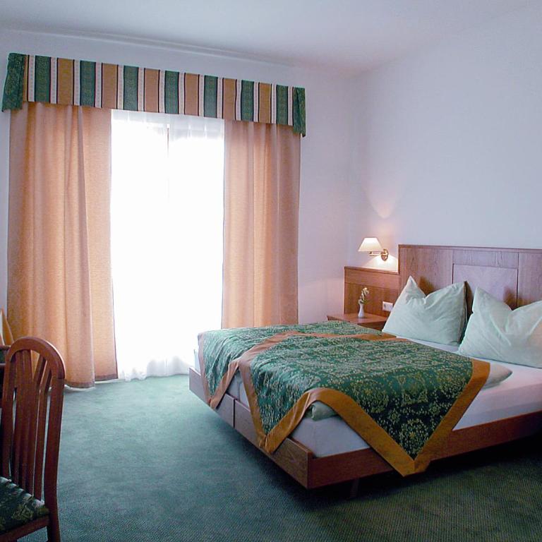 Gardenhotel Premstaller - Camera Doppia con Letti Singoli con Doccia - 1
