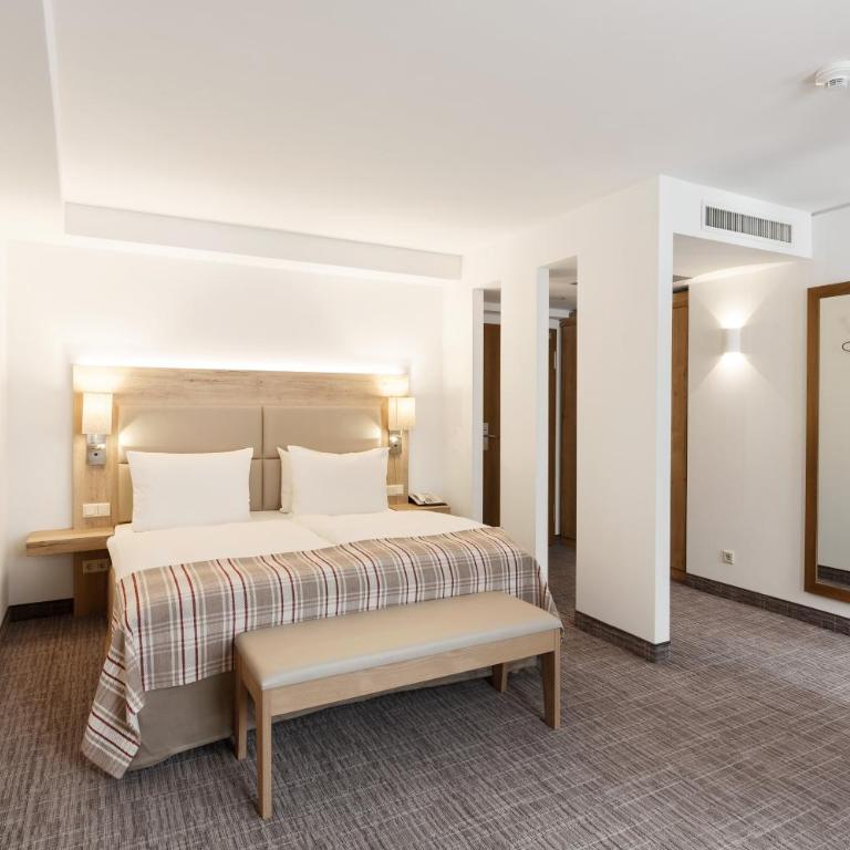 Holiday Inn Nürnberg City Centre by IHG - Premium Zimmer mit Kingsize-Bett - 2