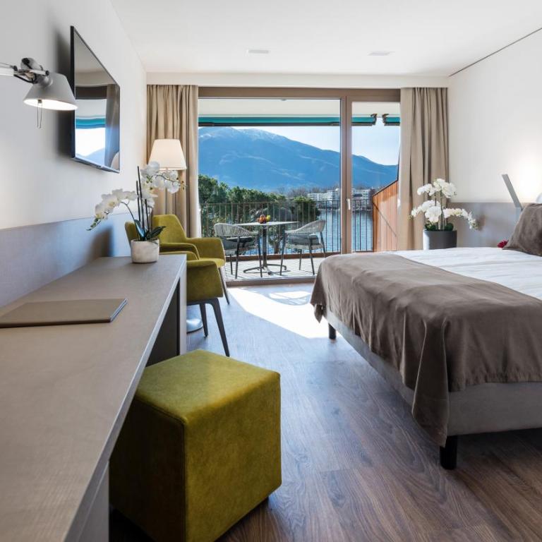 Hotel Lago Maggiore - Welcome! - Camera Matrimoniale con Vista Lago - 2° Piano - 4