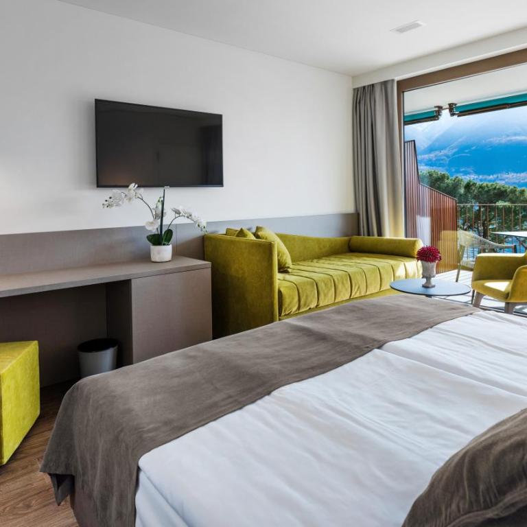 Hotel Lago Maggiore - Welcome! - Camera Tripla con Vista Lago - 2° Piano - 4
