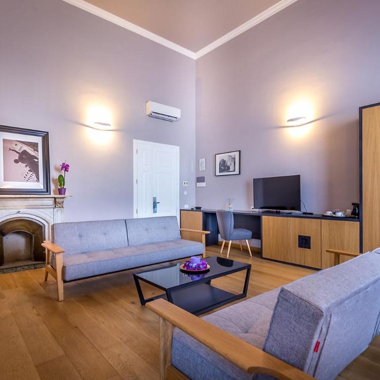 Residenza D'Epoca Al Numero 8 - Suite with River View - 9
