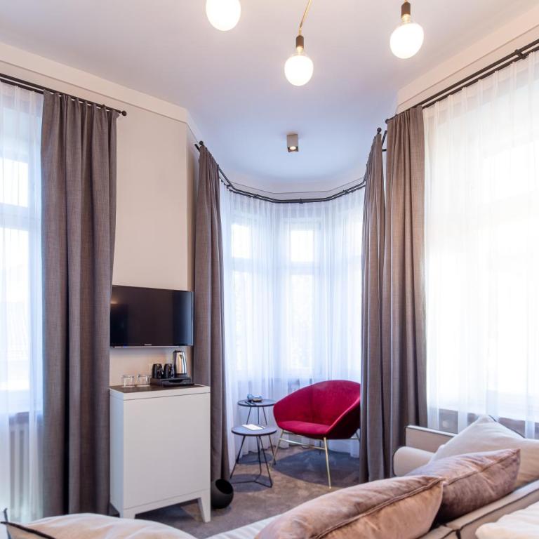 Villa Rein Boutiquehotel - Superior Doppelzimmer mit Bergblick - 9