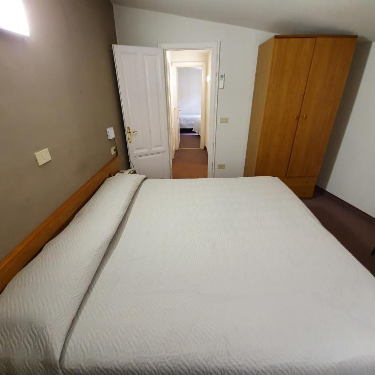 Hotel Giovanna - Chambre Quadruple - Annexe - 1
