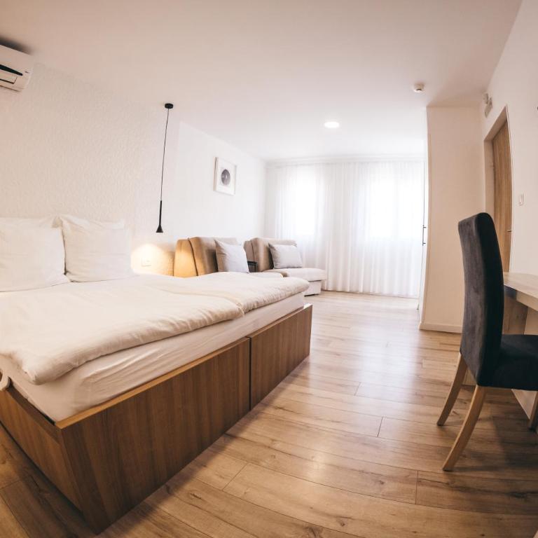 City Apartment One - Studio with Balcony - 5