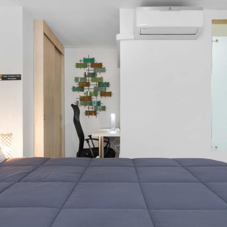 Miracle - Apartment with Balcony - 12