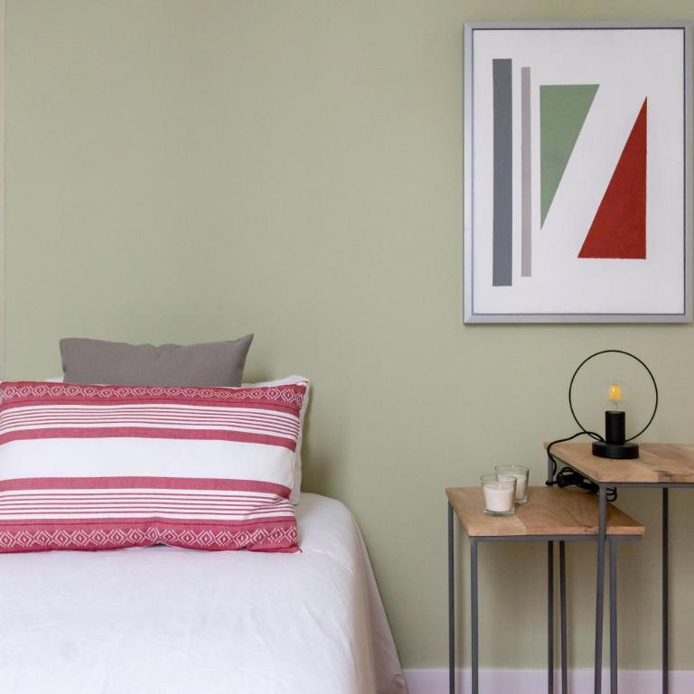 Diagonal Apartments by Olala Homes - Two-Bedroom Apartment - 26