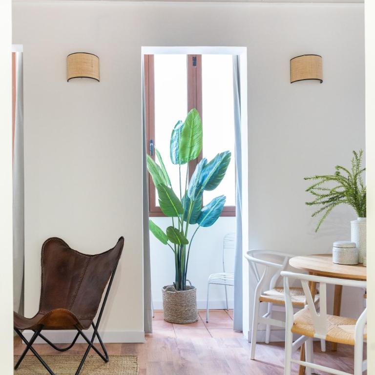 Diagonal Apartments by Olala Homes - Two-Bedroom Apartment - 22