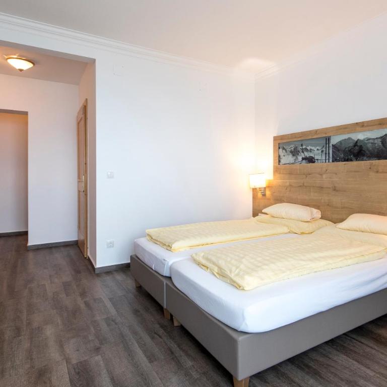 Hotel-Restaurant Planaihof - Doppelzimmer mit Balkon - 7