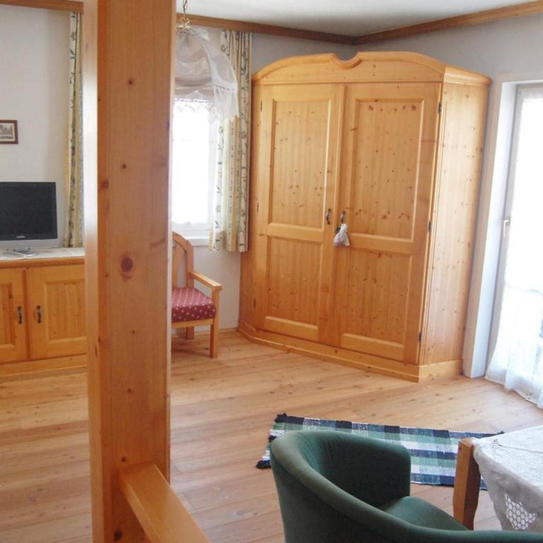 Pension Marienhof - Apartment mit 1 Schlafzimmer und Balkon - 3