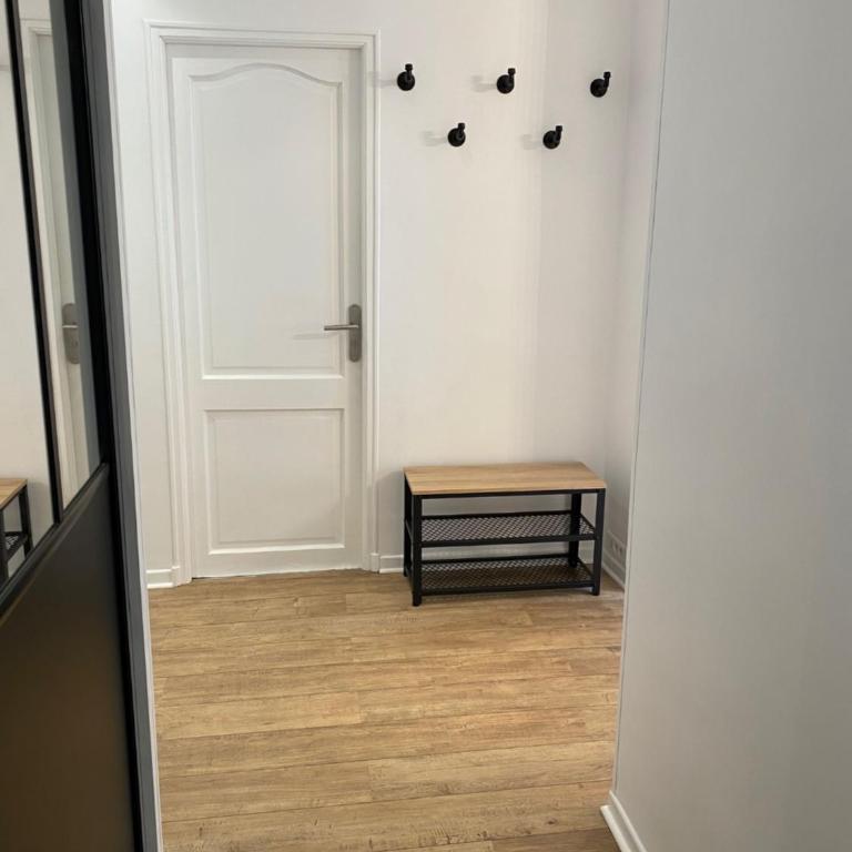 Chic and Cosy apartment GV Port Garibaldi - Appartement 2 Chambres - 8