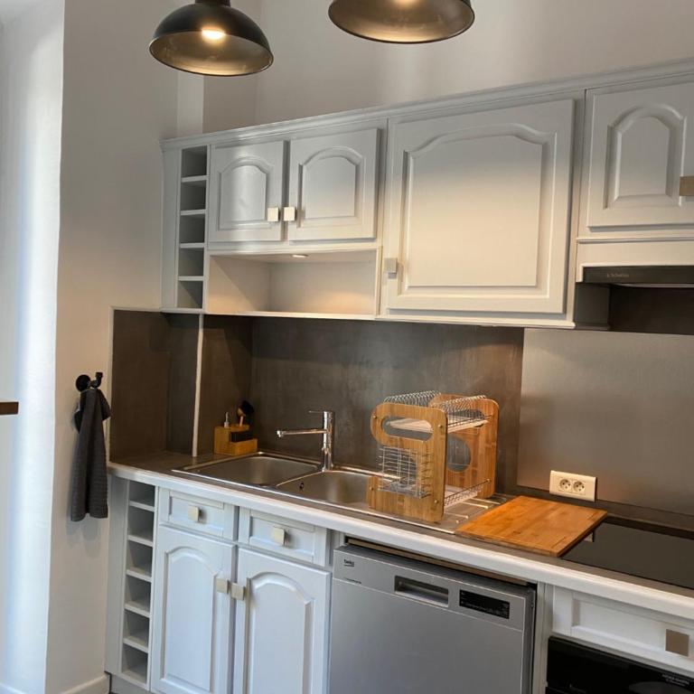Chic and Cosy apartment GV Port Garibaldi - Appartement 2 Chambres - 5