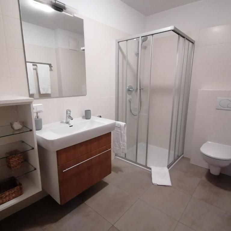 Komfort Appartements serviced by Auhof - Apartment mit 2 Schlafzimmern und Bergblick - Nebengebäude - 24
