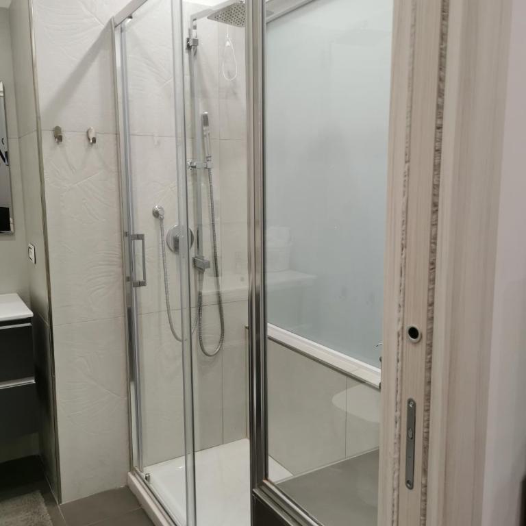 Residenza Napoli Centrale - Appartamento con 2 Camere da Letto - 12