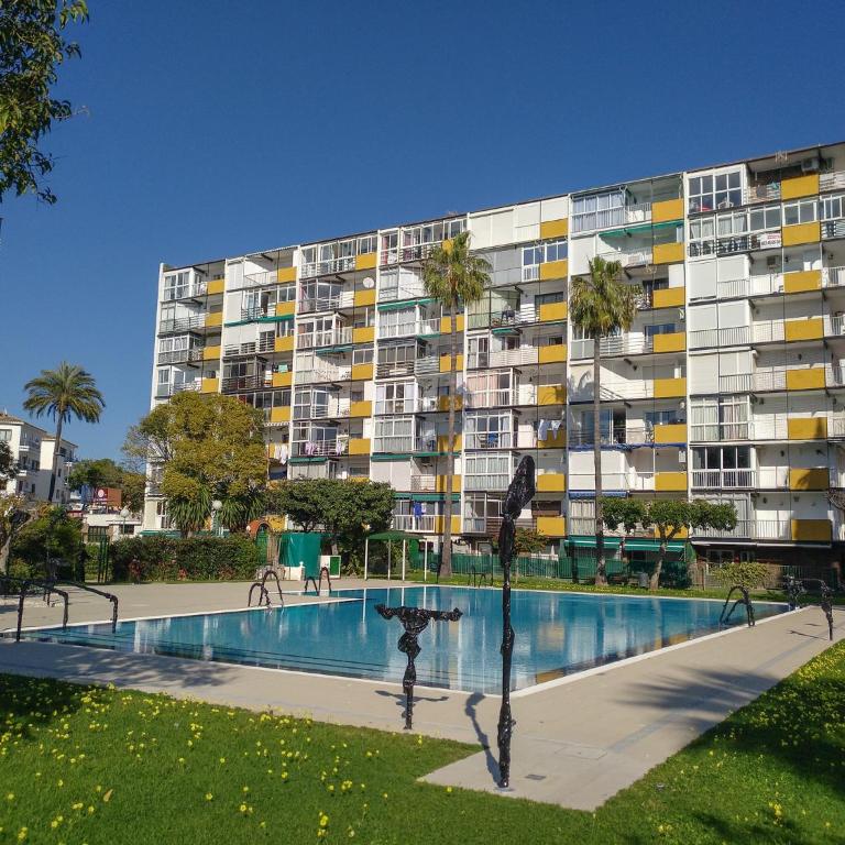 New sunny close to the beach sea views - Apartment - 1