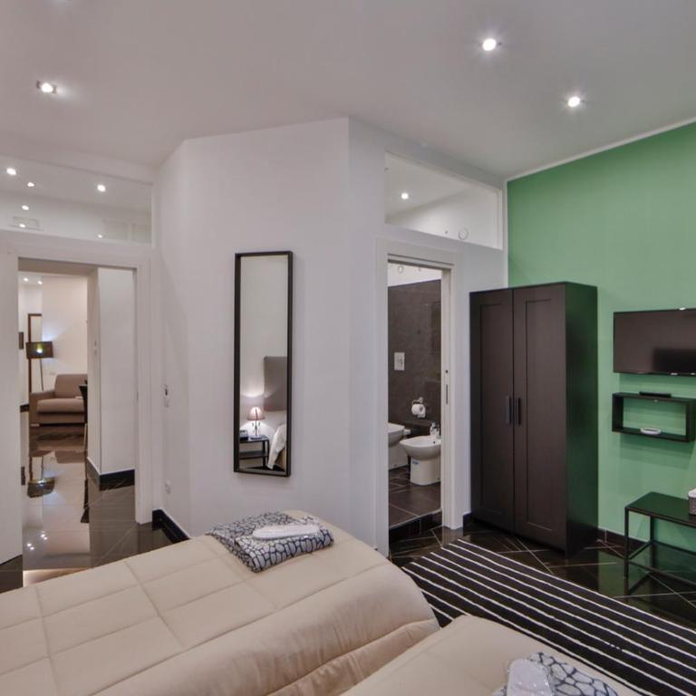 Residenza Napoli Centrale - Appartamento con 2 Camere da Letto - 30