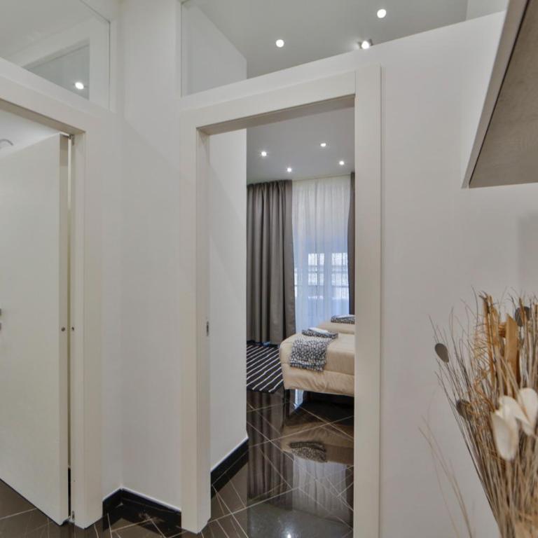 Residenza Napoli Centrale - Appartamento con 2 Camere da Letto - 23