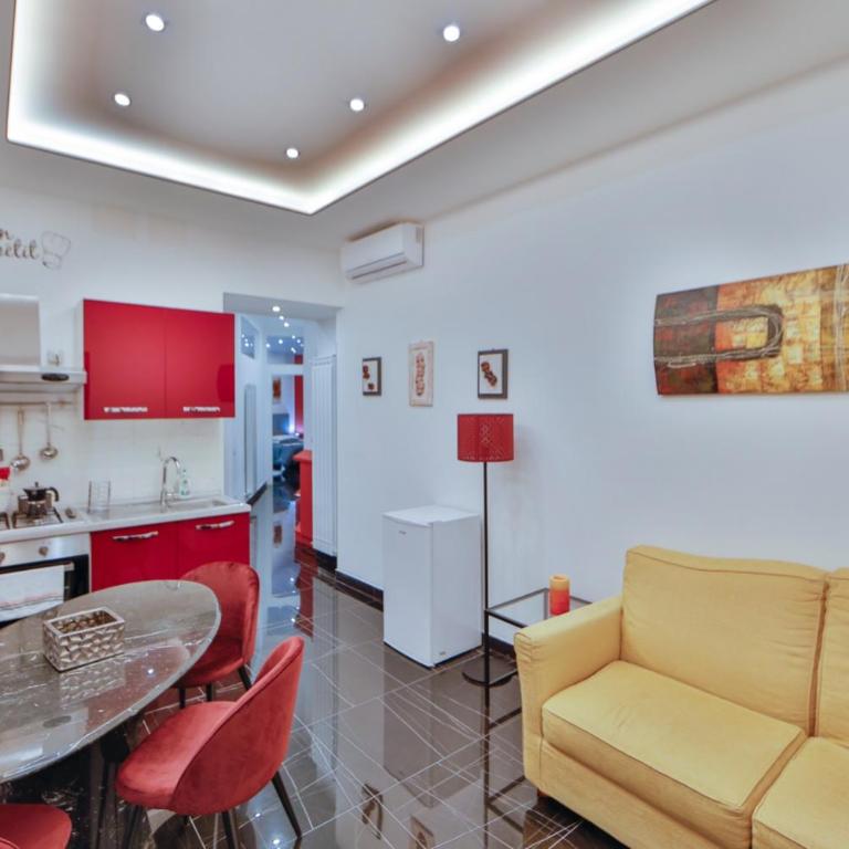 Residenza Napoli Centrale - Appartamento con 2 Camere da Letto - 33