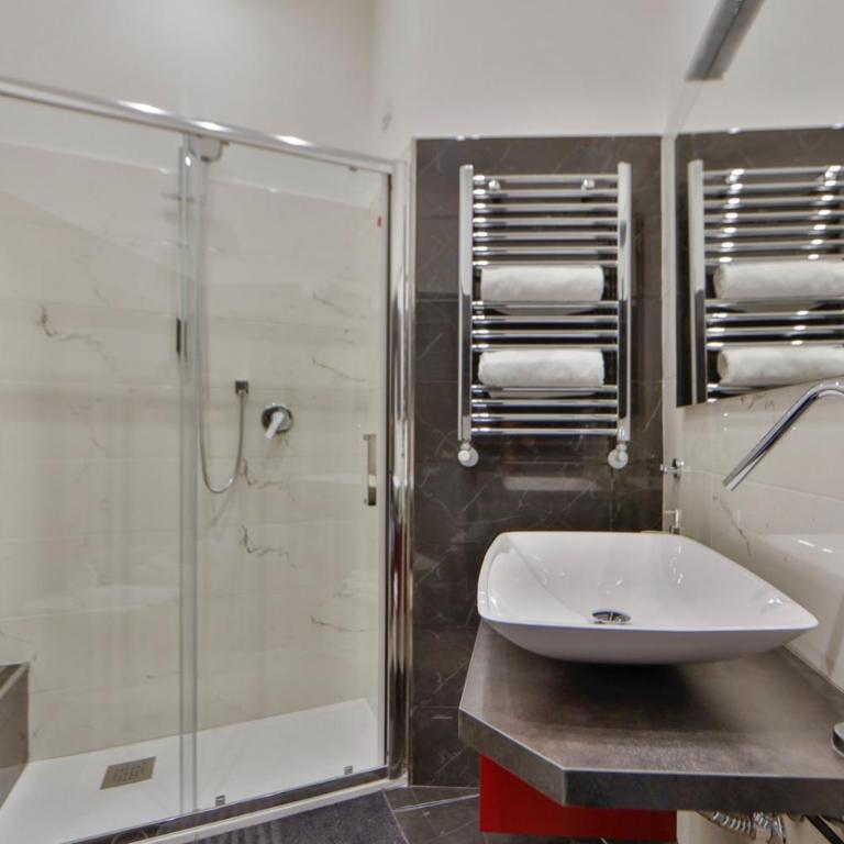 Residenza Napoli Centrale - Appartamento con 2 Camere da Letto - 39