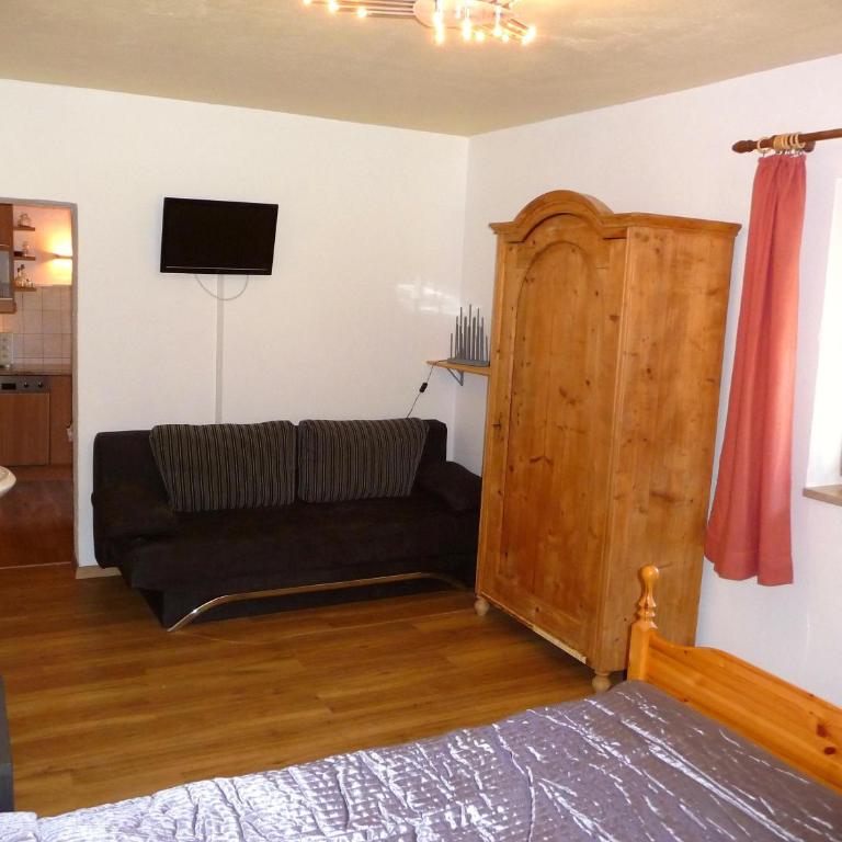 Landhaus Alpenblick - Apartment mit 3 Schlafzimmern und Balkon - 11