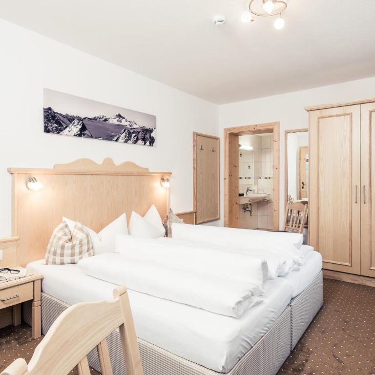 Leni Mountain Appartements - Apartment mit Balkon - 3
