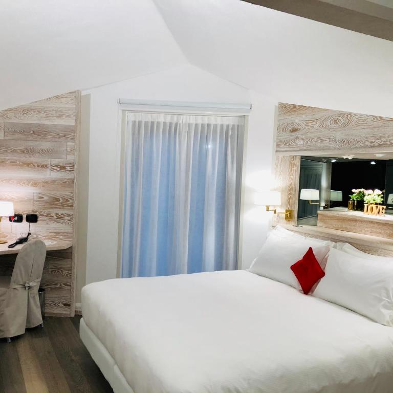 Hotel Alla Posta - Junior Suite - 4